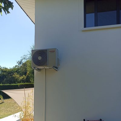 pompe à chaleur unité extérieur en hauteur